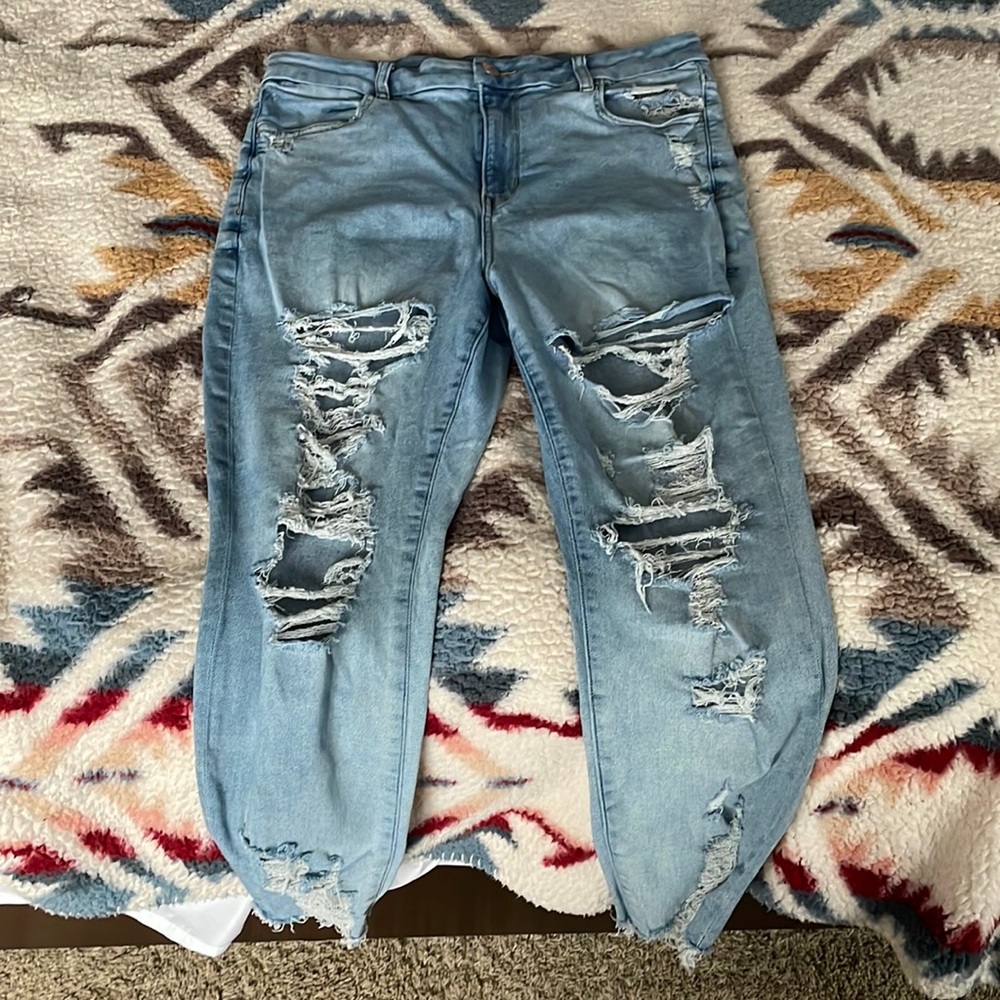 AE Curvy Ripped Hi-Rise Jegging Crop
